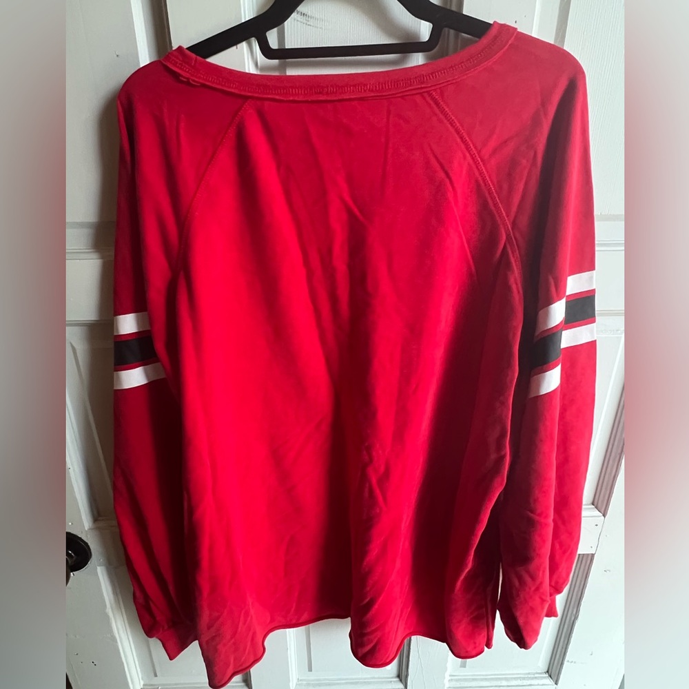 🎈NEW🎈Women’s Timing Red Game Day Sweatshirt, Size Medium, very soft - Picture 4 of 5